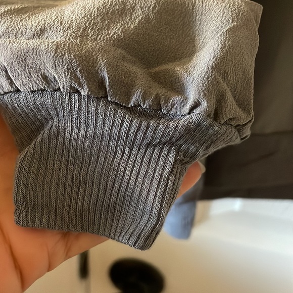 Chaser SILK panel pullover top long sleeve - Picture 6 of 8